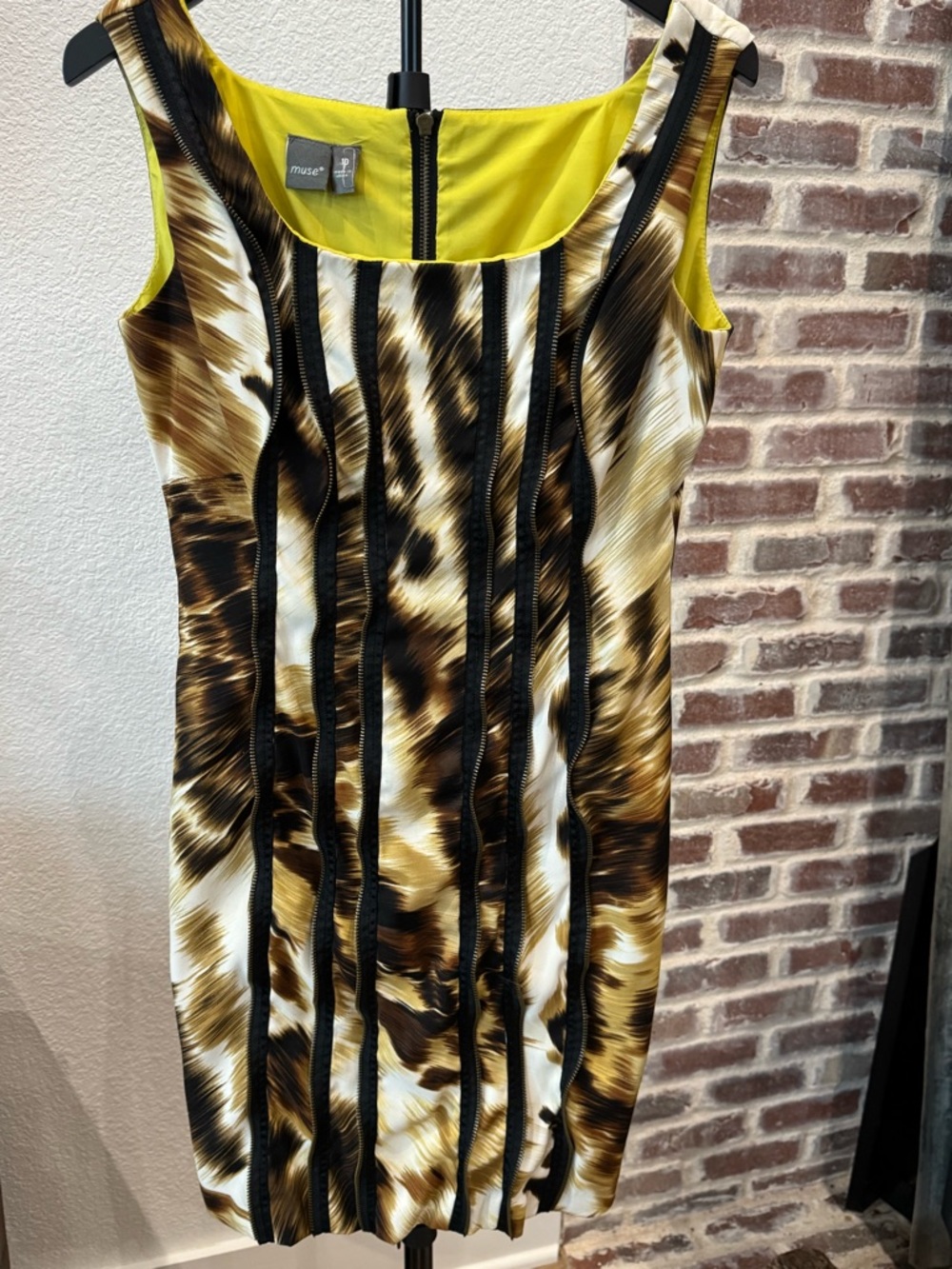 Muse Sleeveless Printed Sheath Dress in Brown Yellow - Zipper Detail - Size 10